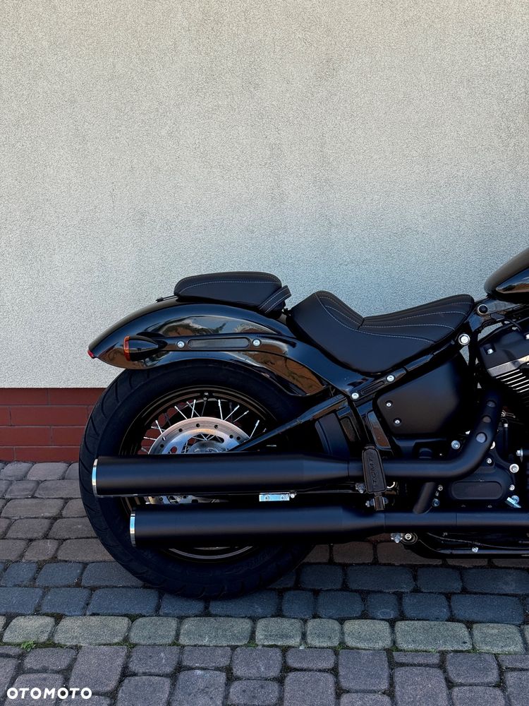 Harley-Davidson Softail Street Bob - 10