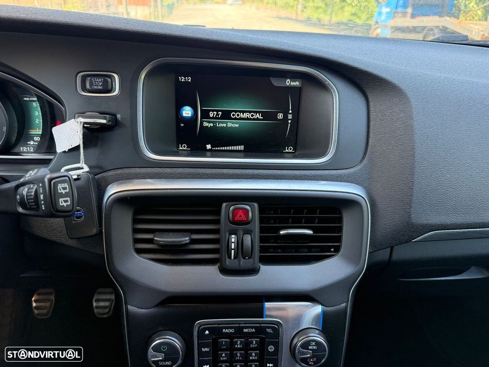 Volvo V40 D2 Momentum - 17
