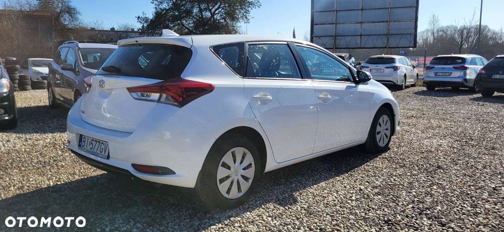 Toyota Auris - 7