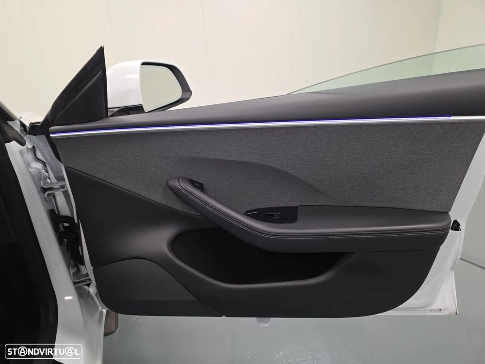 Tesla Model 3 Tração Traseira Premium - 40