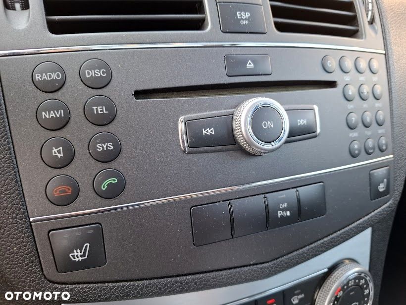 Mercedes-Benz Klasa C 180 CGI Automatik BlueEFFICIENCY Elegance - 17