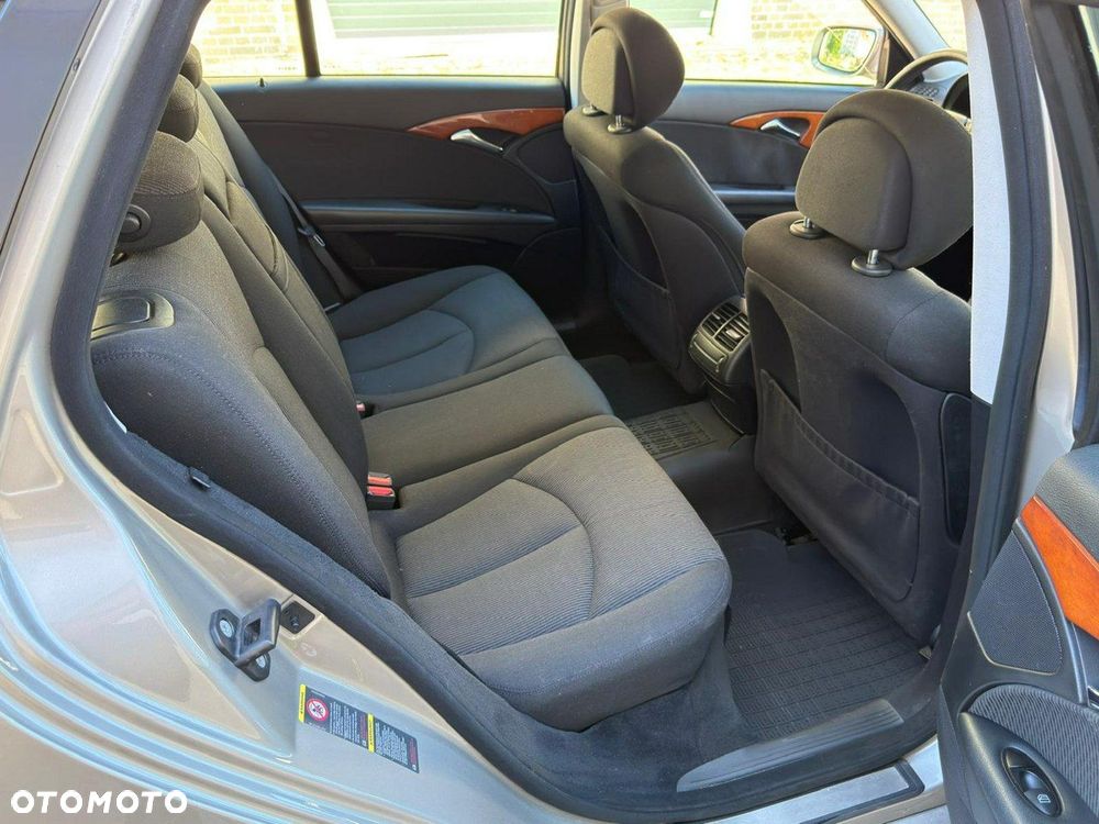 Mercedes-Benz Klasa E 220 CDI Elegance - 17