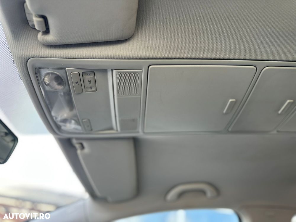 Volkswagen Golf Plus 1.9 TDI Comfortline - 11