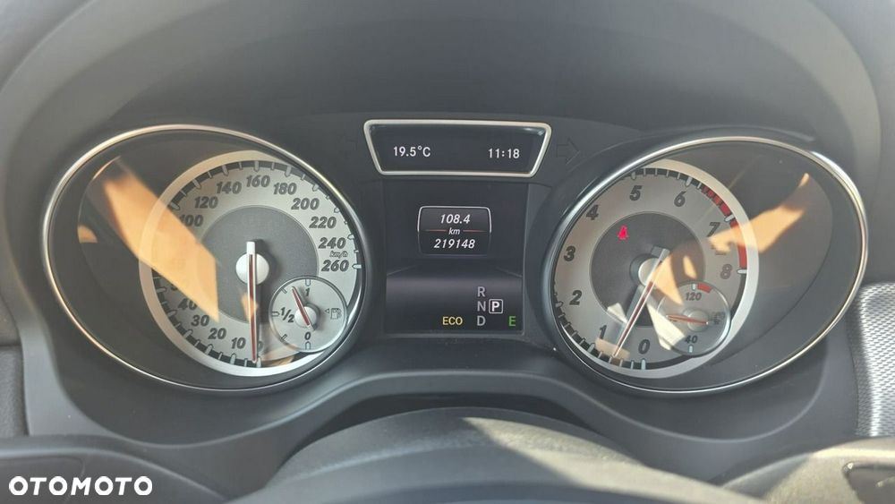 Mercedes-Benz CLA - 11