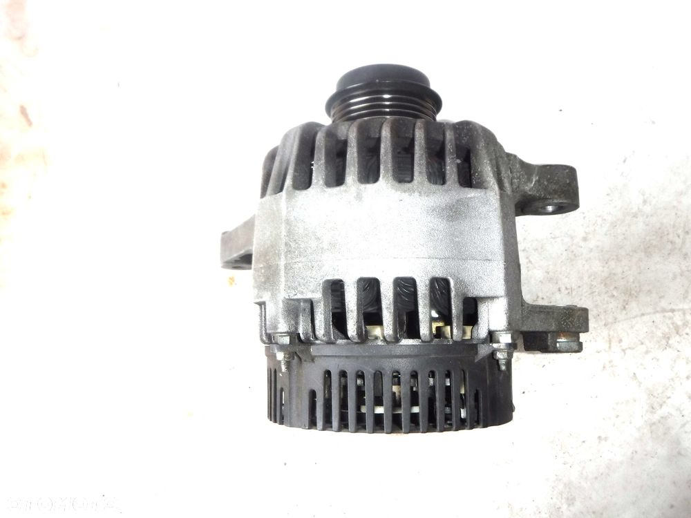 toyota auris 1,6 vvti alternator oryg - 1