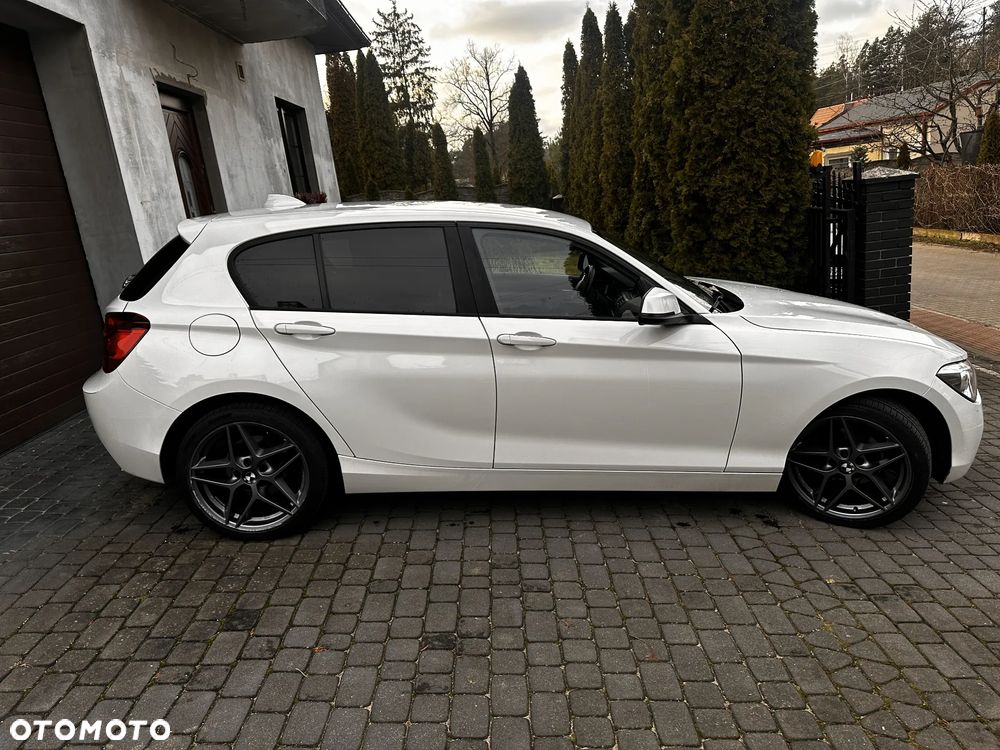 BMW Seria 1 114i - 4
