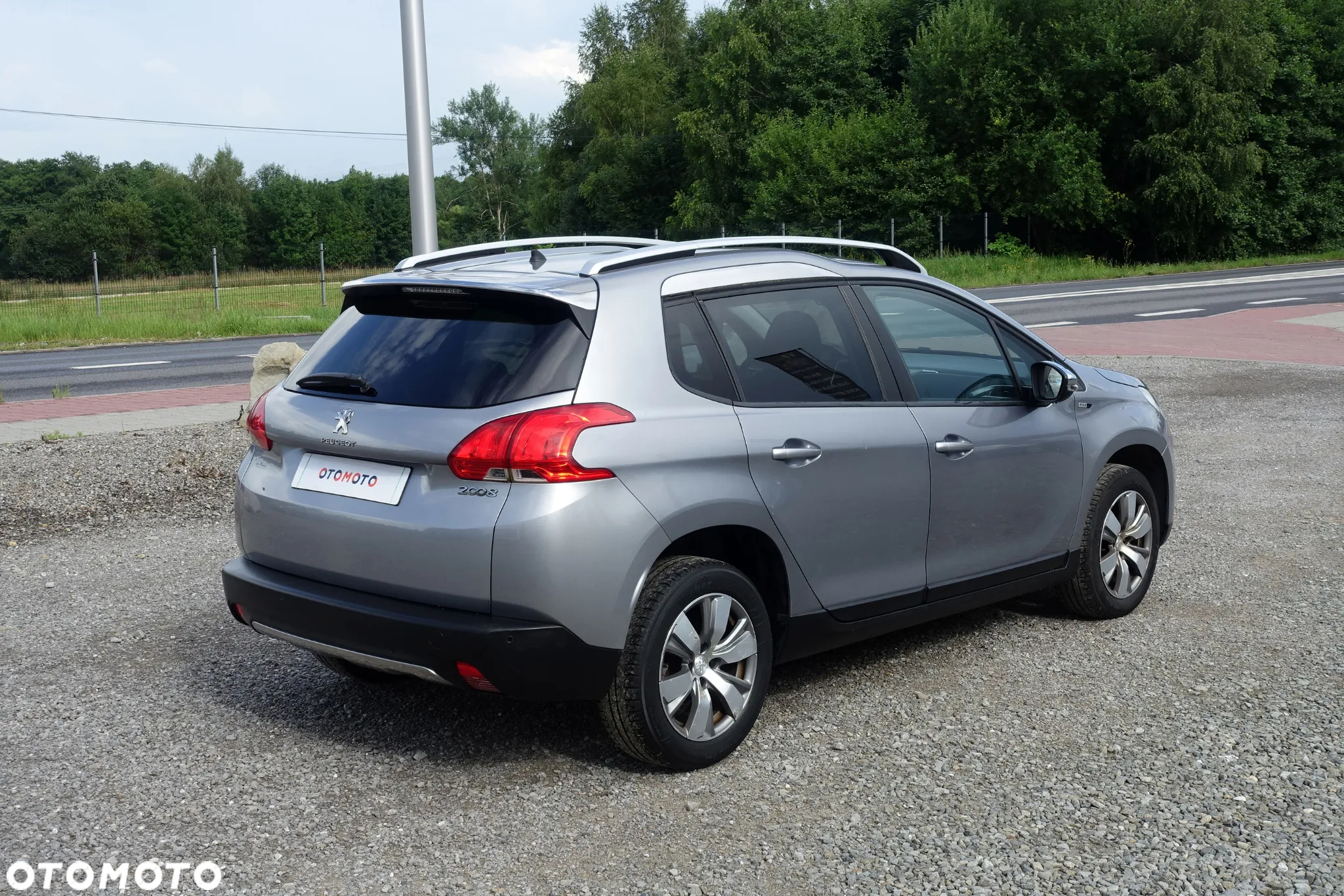 Peugeot 2008 1.2 Pure Tech Style - 5
