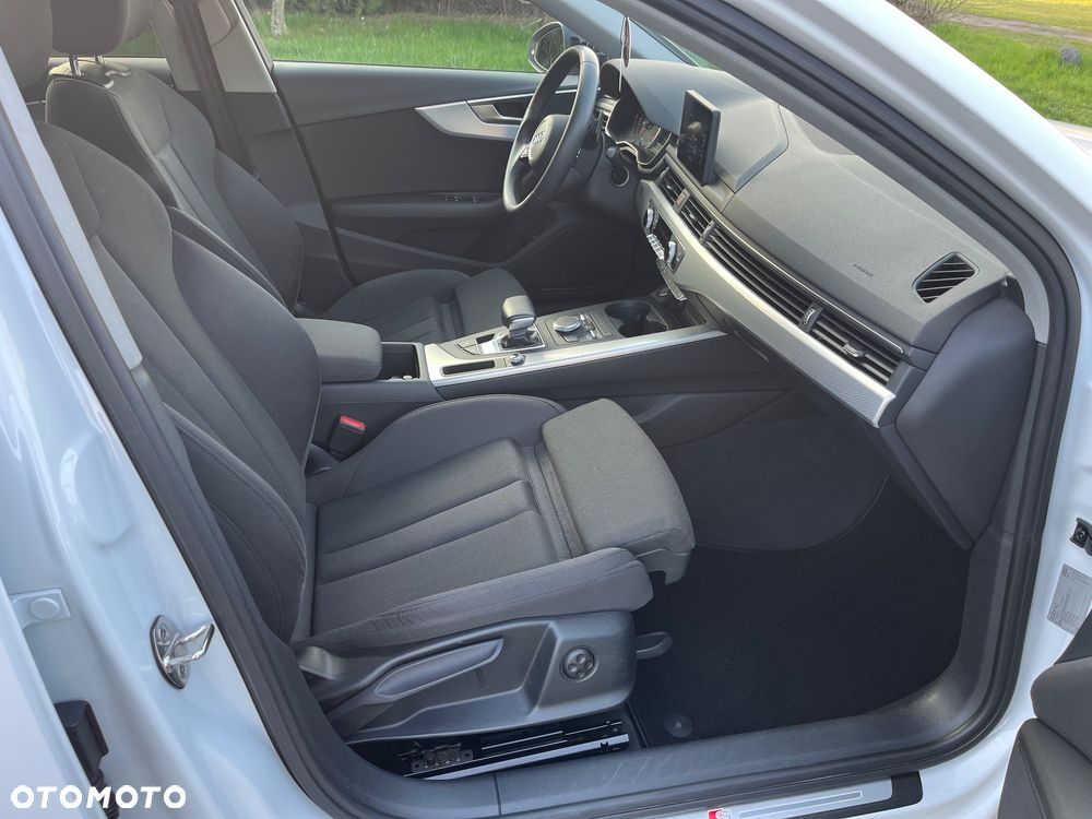 Audi A4 Limousine 40 TFSI S tronic S line - 16