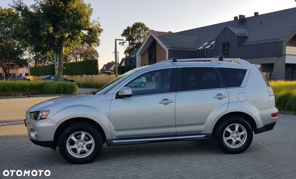 Mitsubishi Outlander 2.0 2WD Invite - 4