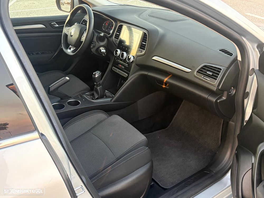 Renault Mégane 1.5 Blue dCi Equilibre - 10