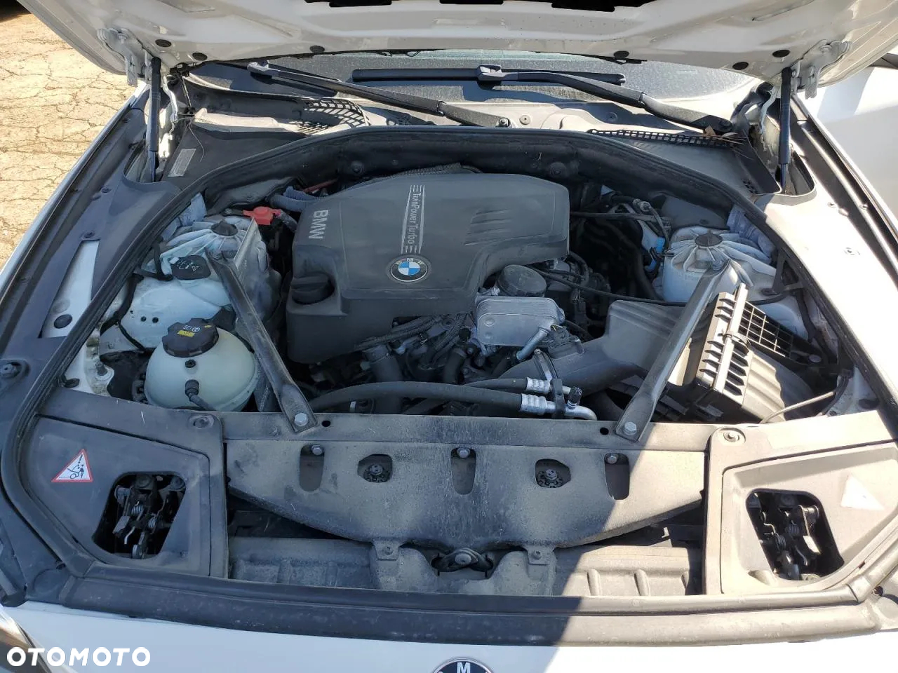 BMW Seria 5 528i - 14