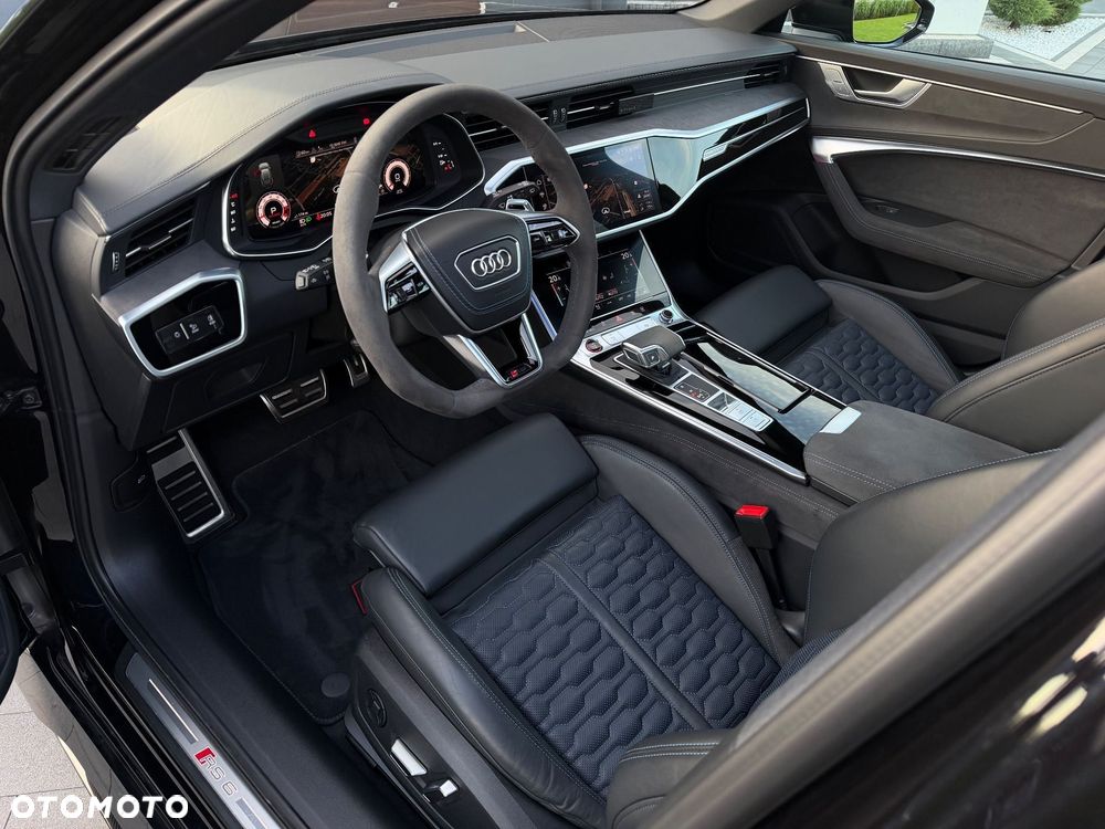 Audi RS6 Avant - 12