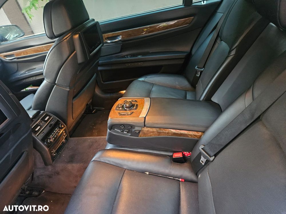 BMW Seria 7 - 13