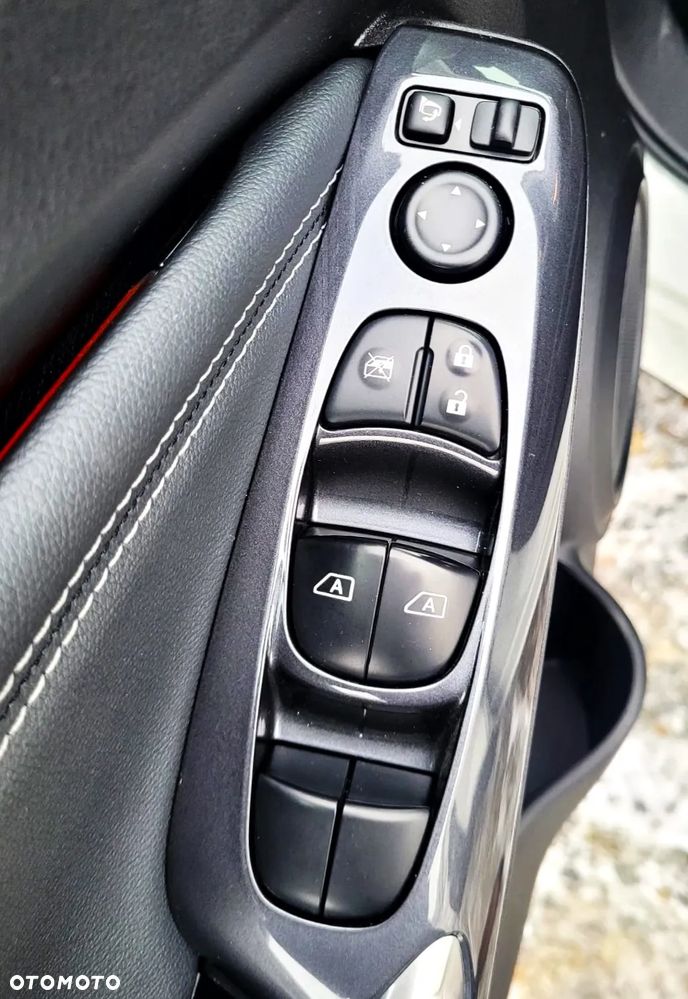 Nissan Juke 1.0 DIG-T N-Connecta - 37