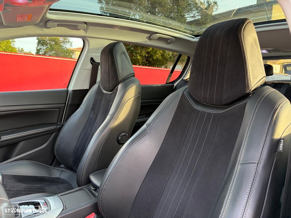 Peugeot 308 1.2 PureTech Allure J17 - 23