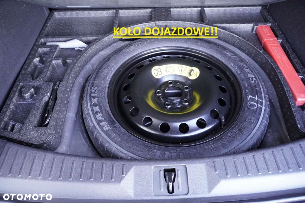 Ford Kuga 2.0 TDCi 2x4 Titanium - 24