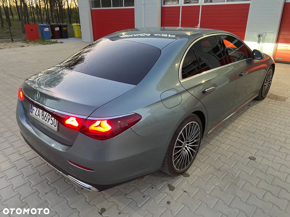 Mercedes-Benz Klasa E 220 d 9G-TRONIC - 11