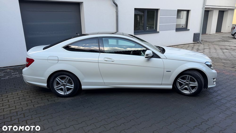 Mercedes-Benz Klasa C 250 CGI BlueEff Sport - 7