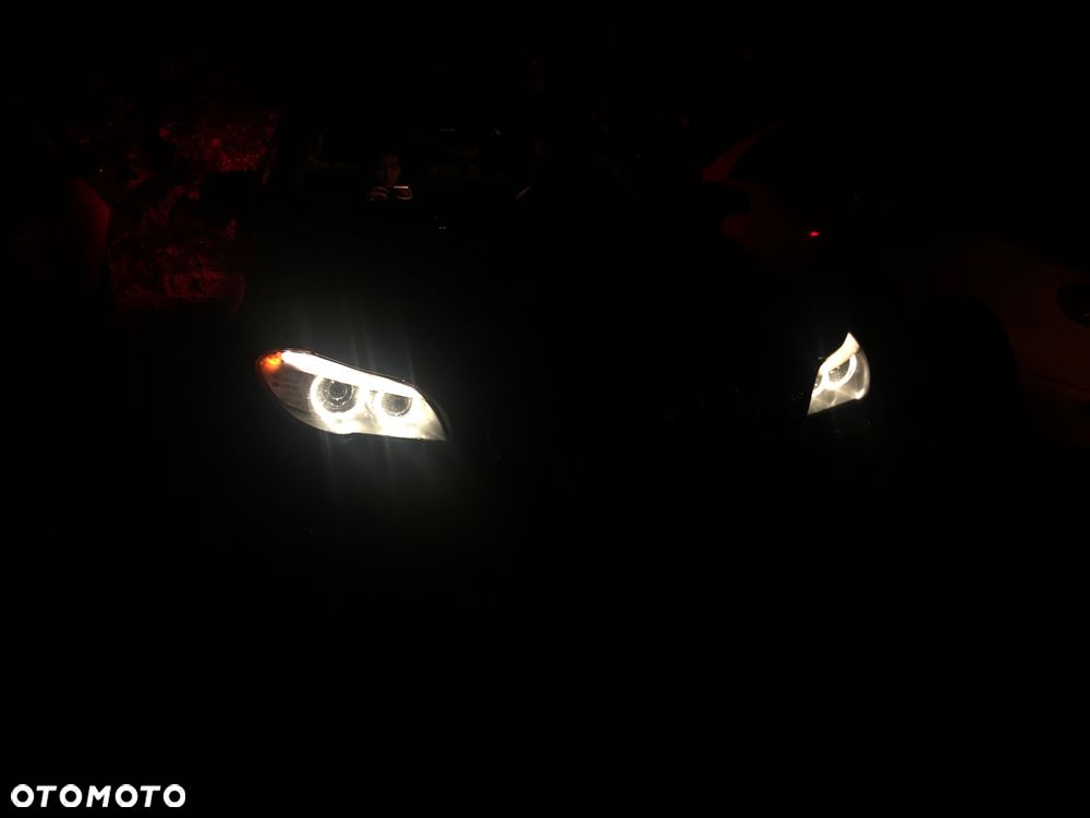 BMW Seria 5 525d Touring - 14