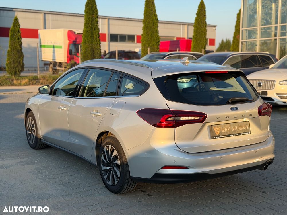 FORD Focus 2023 — imagine 3