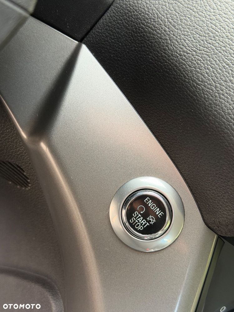 Ford Kuga 2.0 TDCi 2x4 Trend - 28