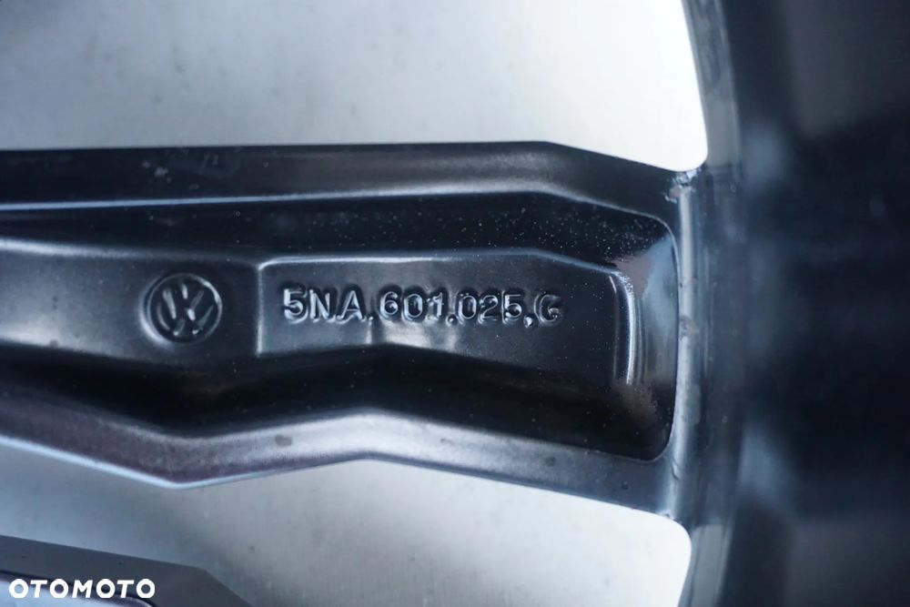 Volkswagen OE TIGUAN 5x112 20 8,5J et38 stan bdb- - 5