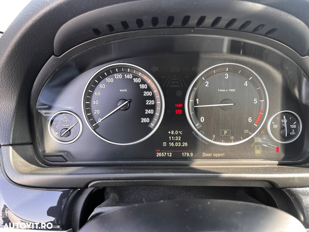 BMW Seria 5 520d Sport-Aut. - 23