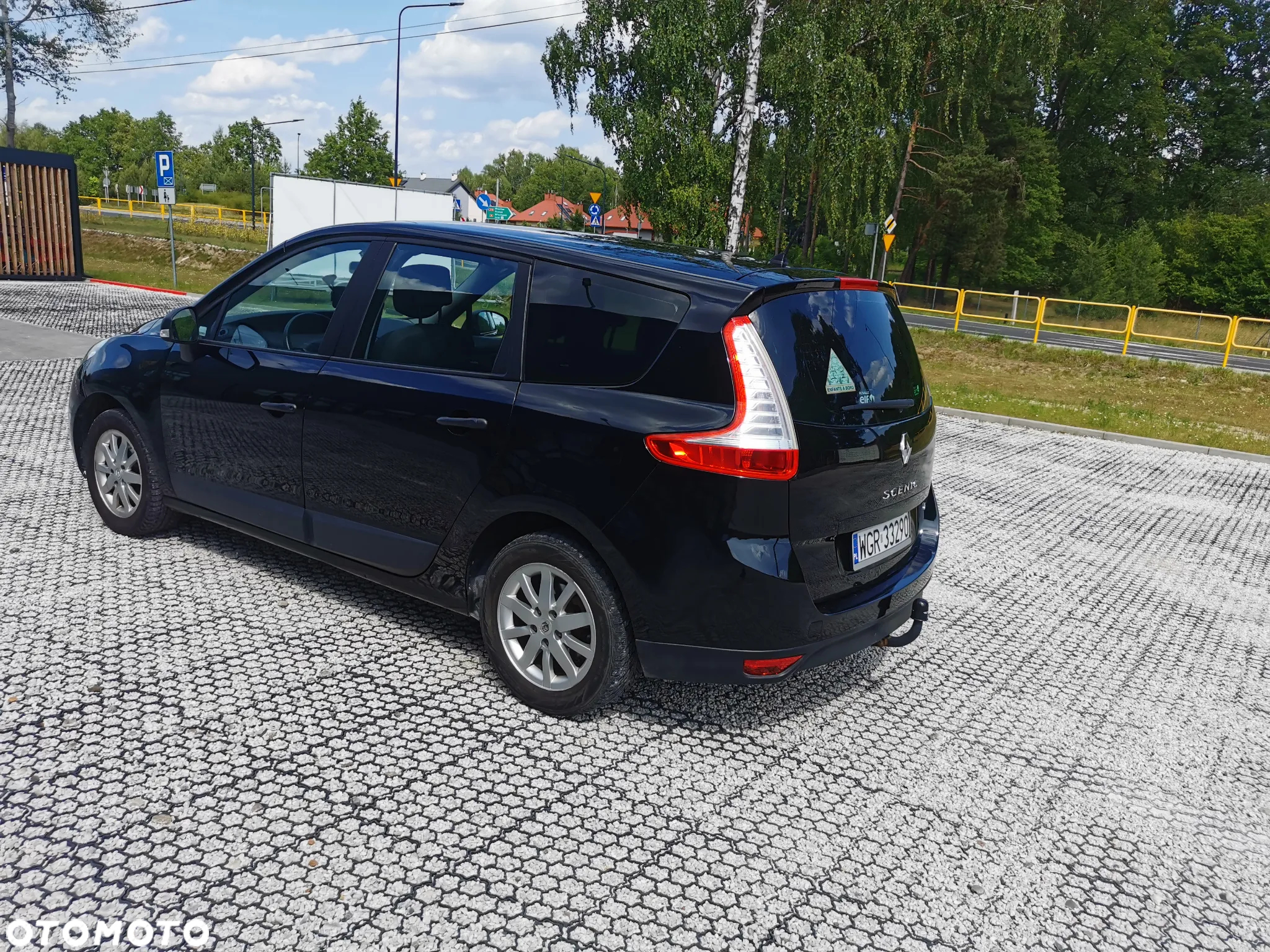 Renault Grand Scenic - 11