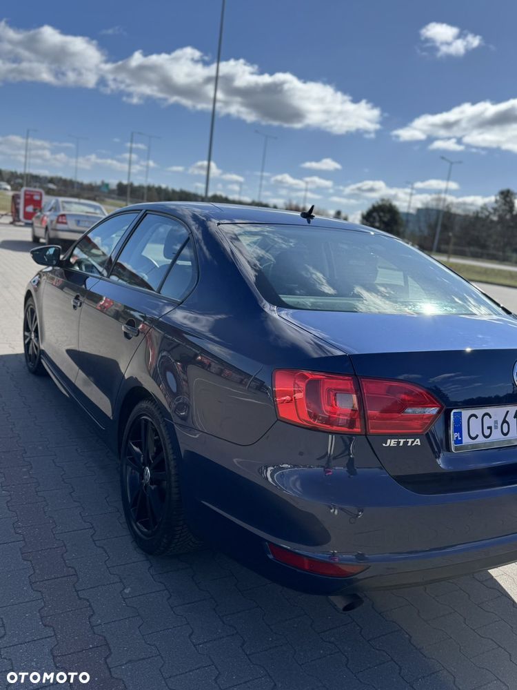 Volkswagen Jetta 1.2 TSI Comfortline - 10
