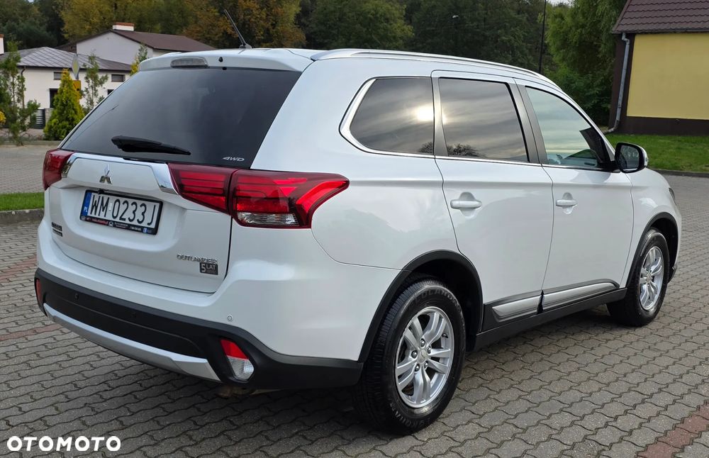 Mitsubishi Outlander 2.0 Instyle Navi 4WD CVT - 6