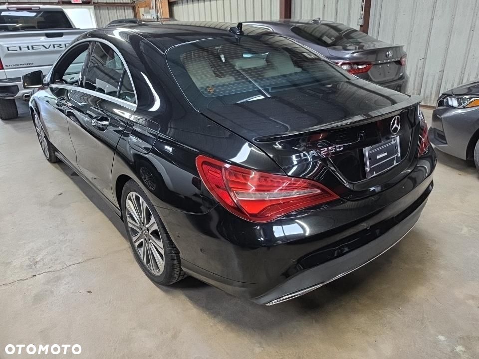 Mercedes-Benz CLA - 6