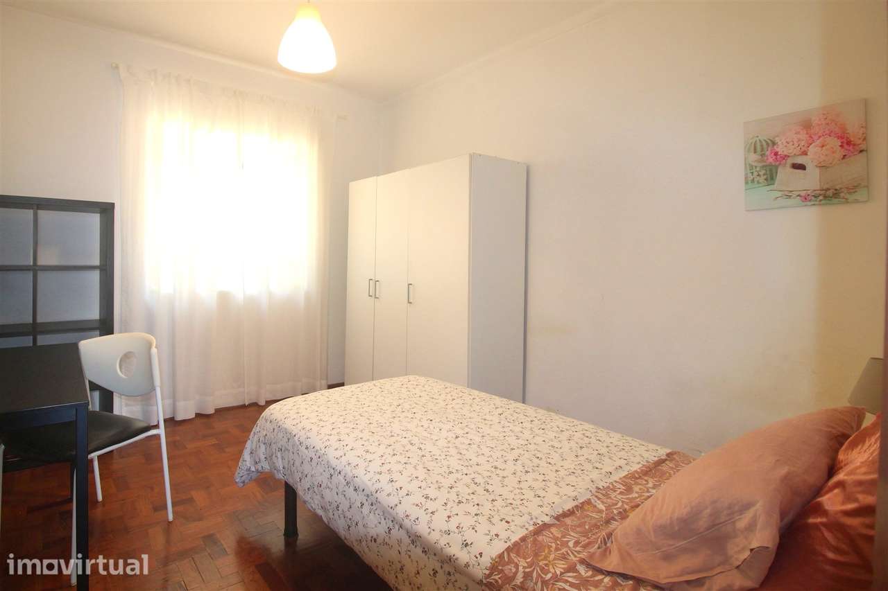 Quarto  Arrendamento em Coimbra (Sé Nova, Santa Cruz, Almedina e São B - Grande imagem: 2/8