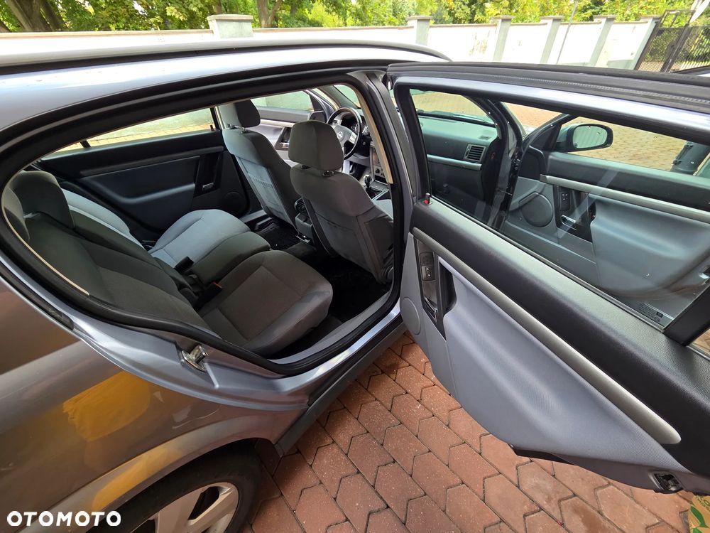 Opel Signum 1.8 - 13
