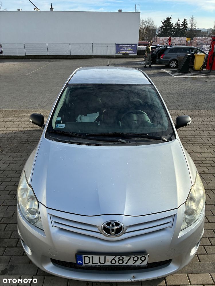 Toyota Auris - 2