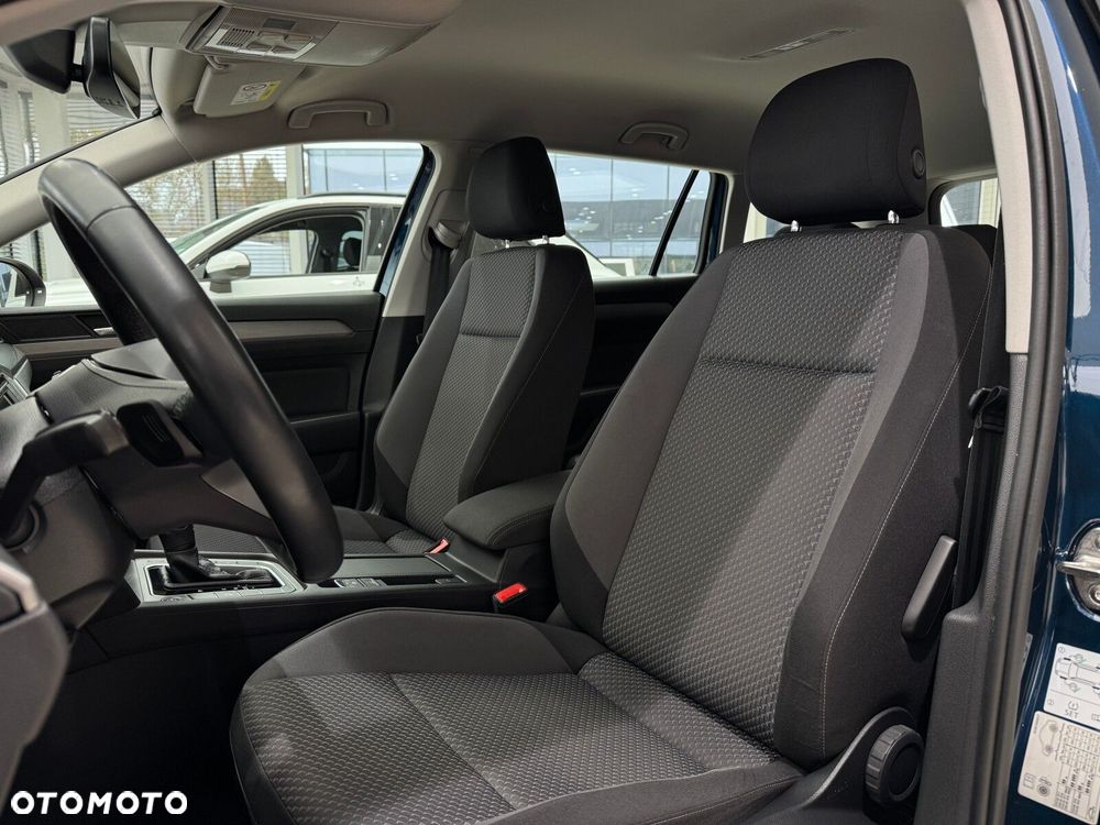 Volkswagen Passat - 10