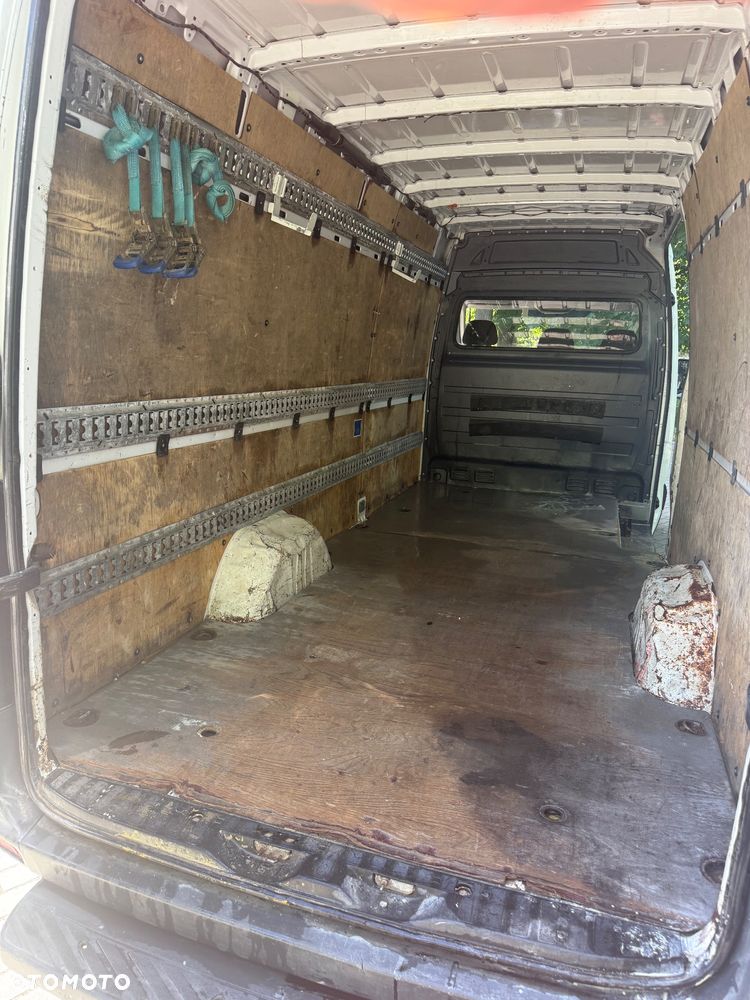 Mercedes-Benz Sprinter - 9