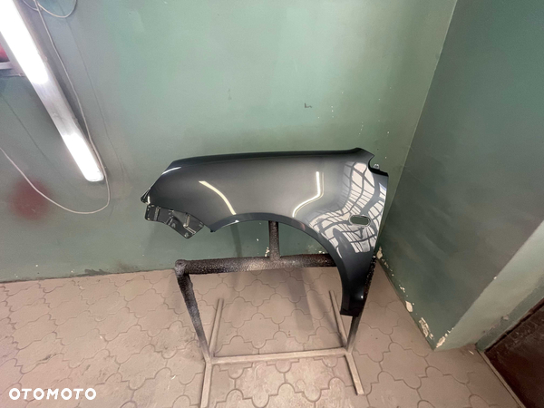 Błotnik Lewy Do Vw Polo 9N 01-05 Lc7v