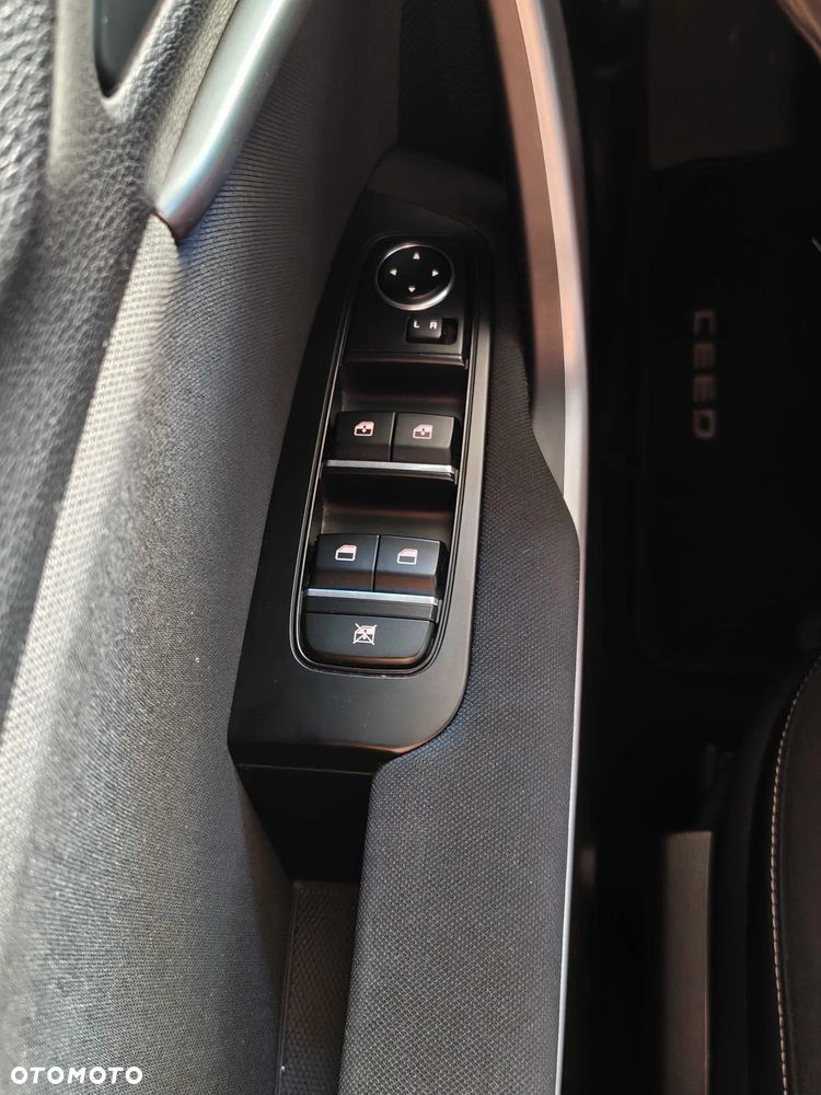 Kia XCeed 1.4 T-GDI M DCT - 16