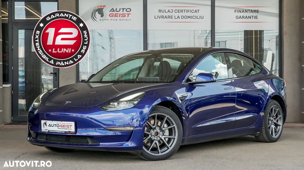 TESLA Model 3 2021