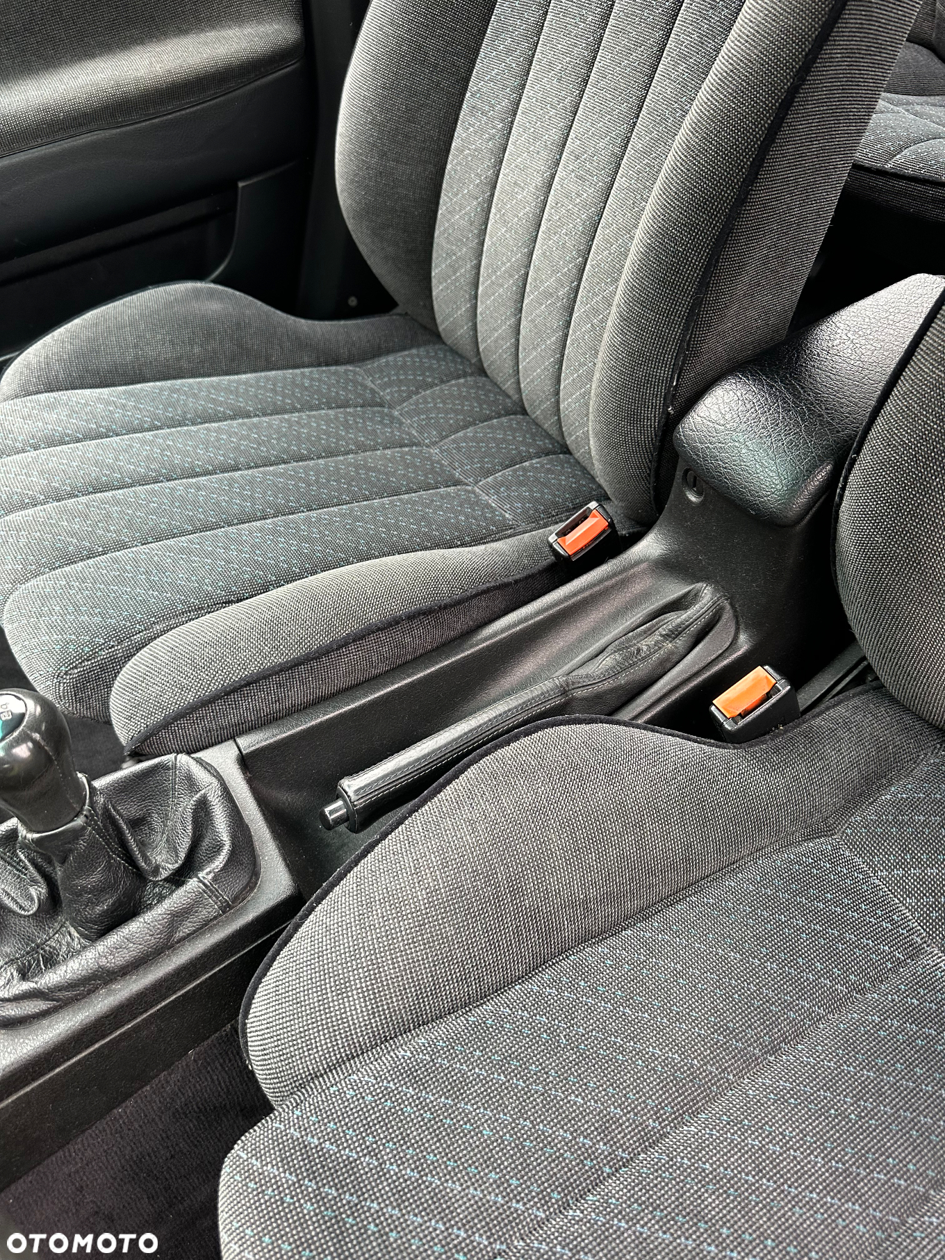 Volkswagen Passat 1.9 TD CL - 17