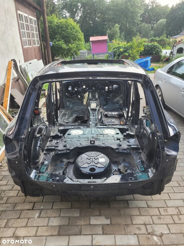 VW TOUAREG II 7P błotnik tylny ćwiartka tylna - 2