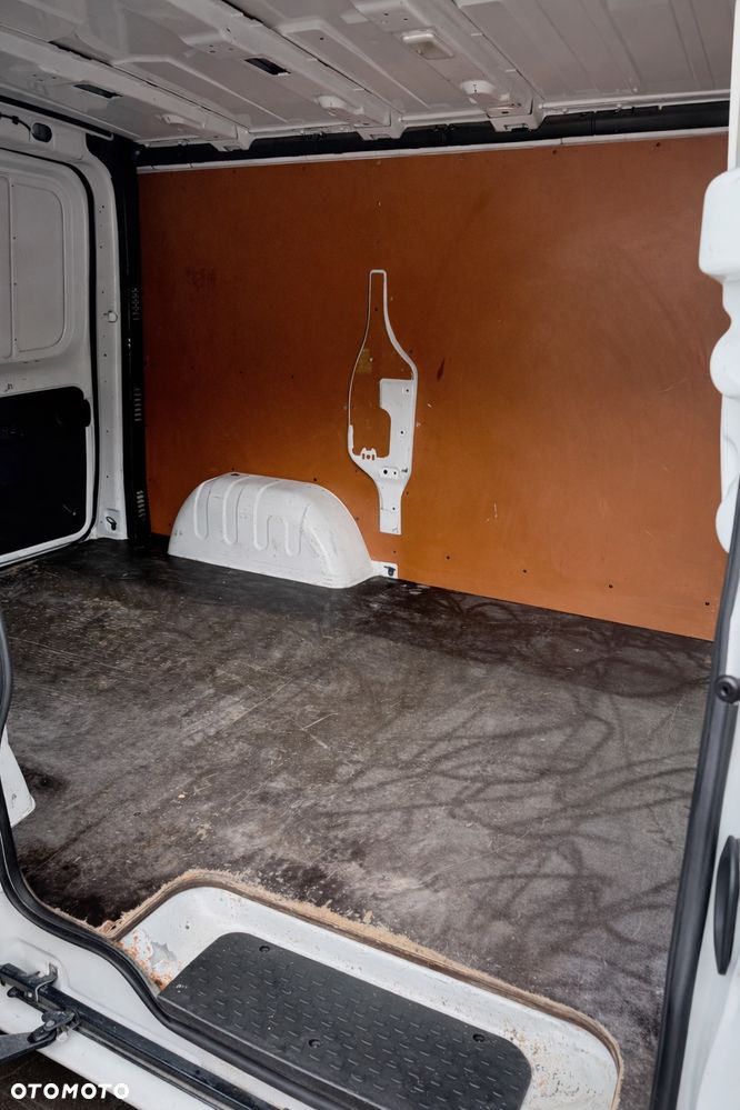 Opel Vivaro - 13