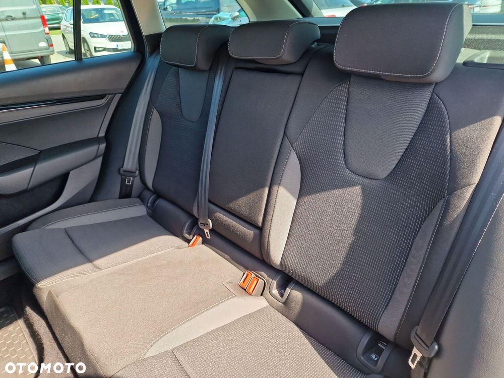 Skoda Octavia 1.5 TSI mHEV Selection DSG - 20
