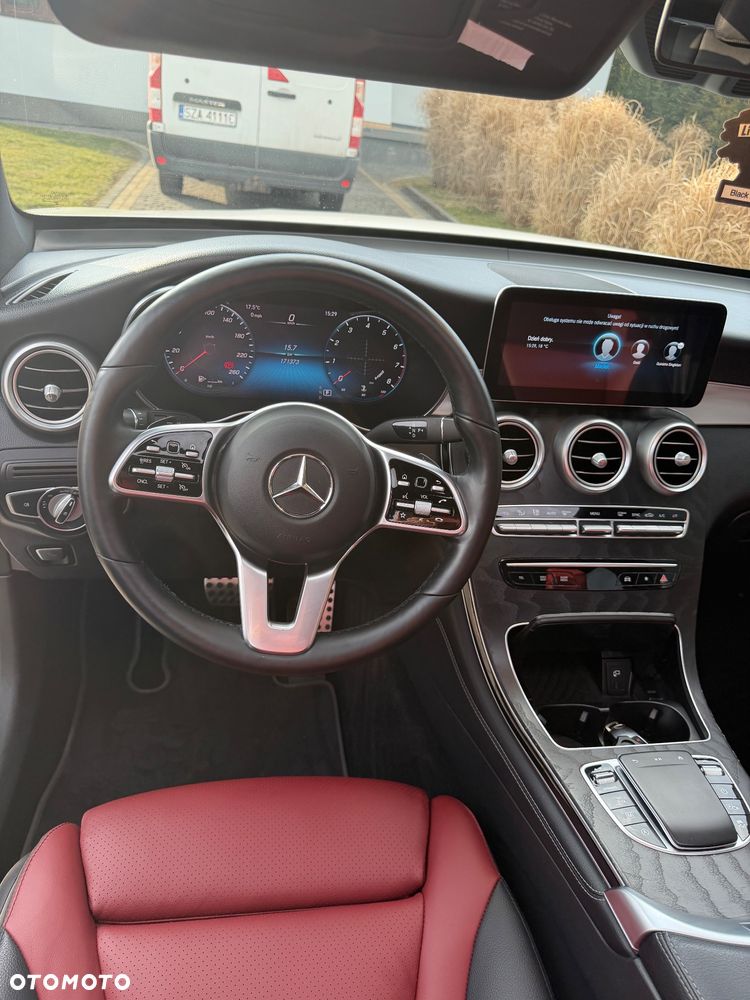 Mercedes-Benz GLC 300 4Matic 9G-TRONIC AMG Line Plus - 12