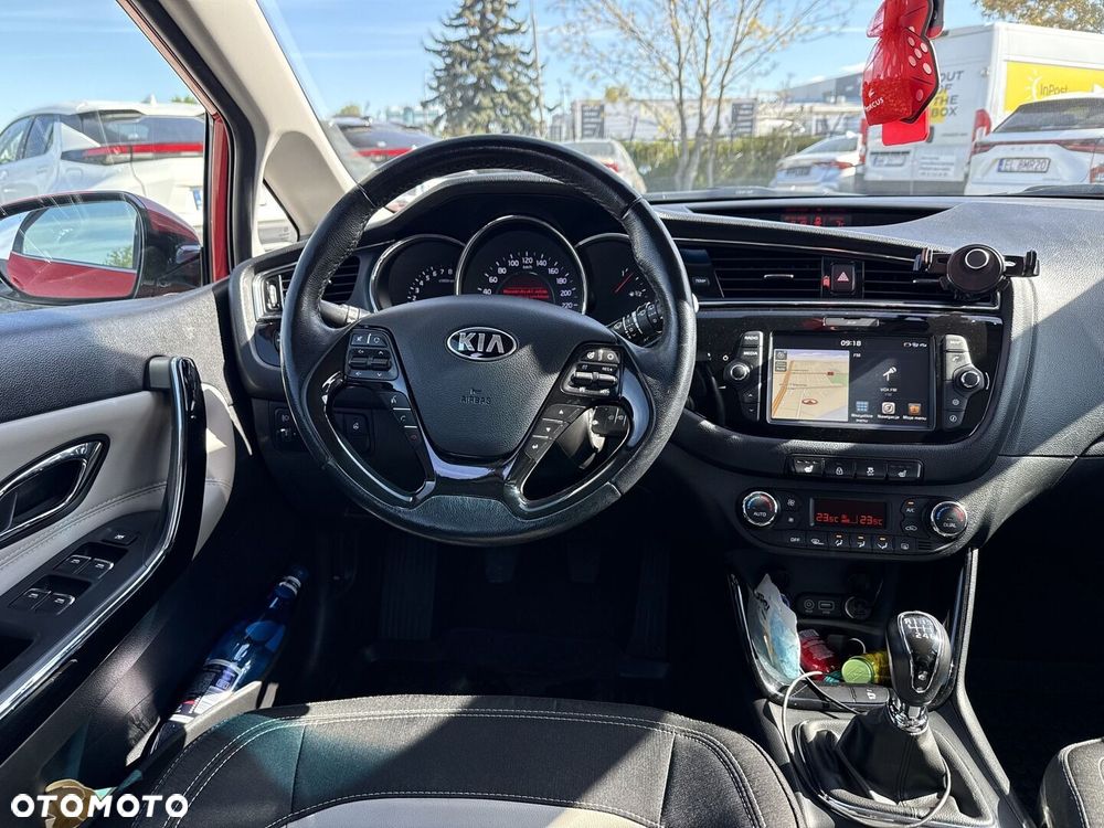Kia Ceed - 4