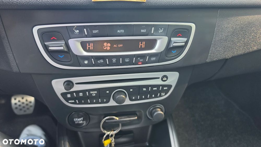 Renault Megane TCe 180 GT - 22
