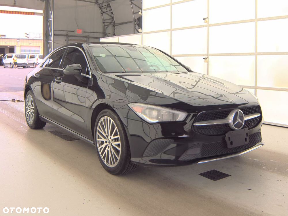 Mercedes-Benz CLA 250 4Matic 7G-DCT Peak Edition - 3