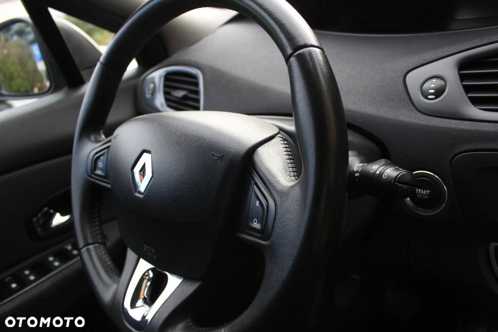 Renault Scenic - 17