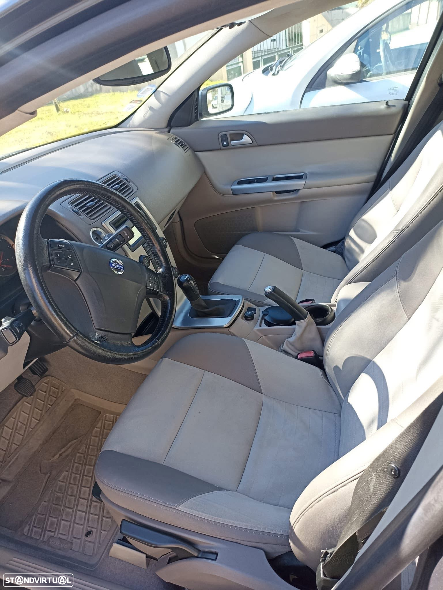 Volvo S40 1.6 D Nível 2 - 6