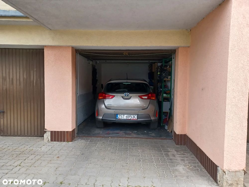 Toyota Auris 1.8 Hybrid Executive - 31